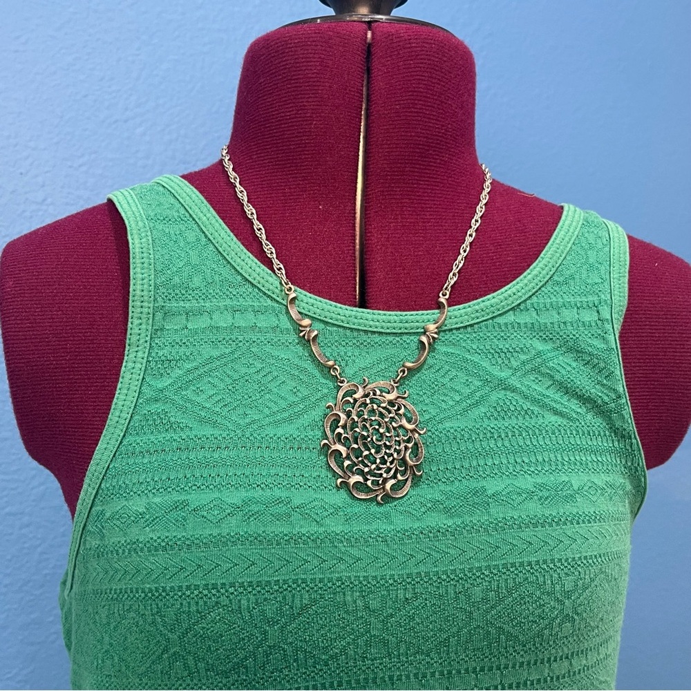 Vintage 1973 Amway Silver Spanish Scroll Necklace